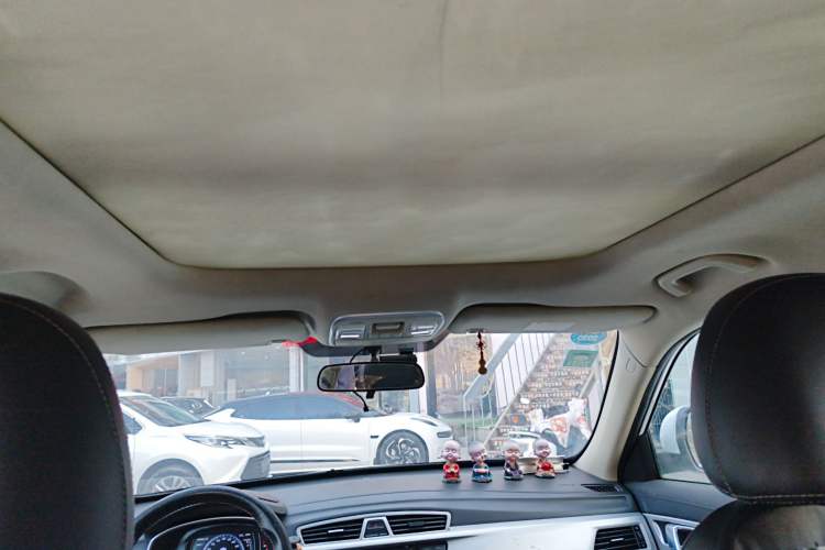 Used Geely Auto Emgrand X7 Sport 2016 1.8TD Automatic Smart Connectivity Version Headliner