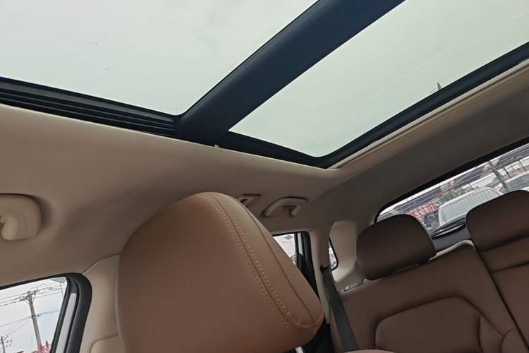 Used Geely Auto Emgrand X7 Sport 2016 1.8TD Automatic ZhiZun Version Headliner