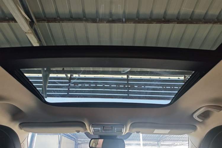 Used Geely Auto Emgrand X7 Sport 2016 1.8TD Automatic Smart Model Headliner