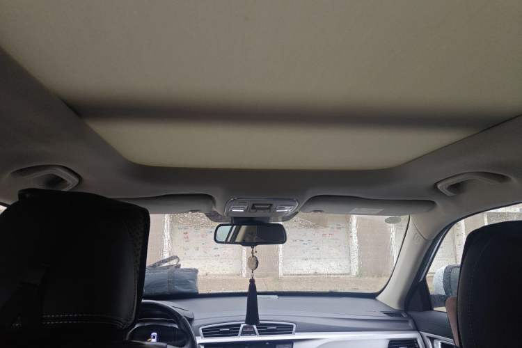 Used Geely Auto Emgrand X7 Sport 2016 1.8TD Automatic Smart Model Headliner