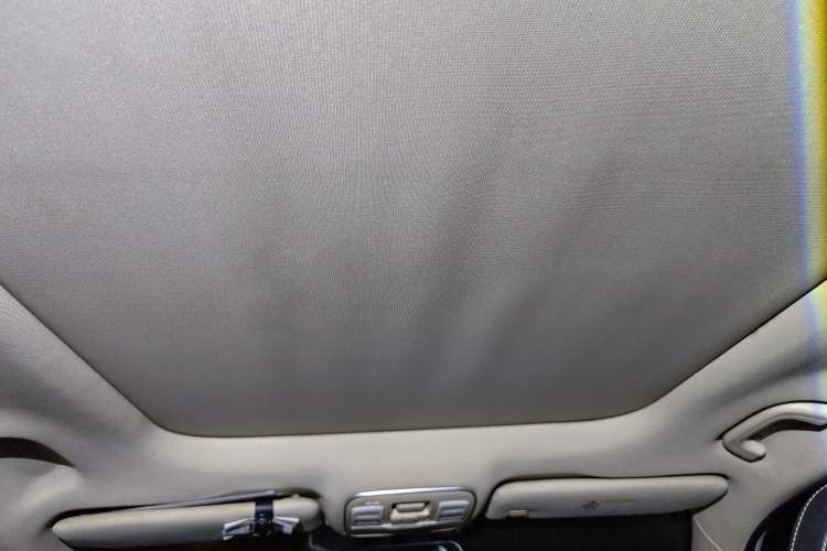 Used Geely Auto Emgrand X7 Sport 2016 1.8TD Automatic Smart Model Headliner