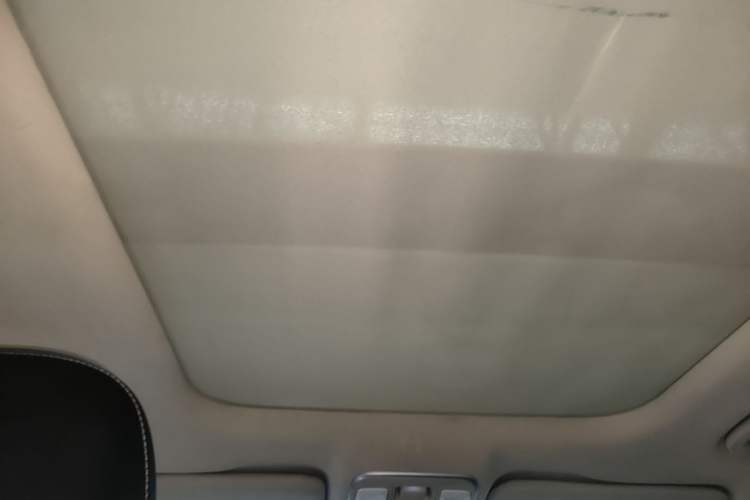 Used Geely Auto Emgrand X7 Sport 2016 1.8TD Automatic Smart Connectivity Version Headliner