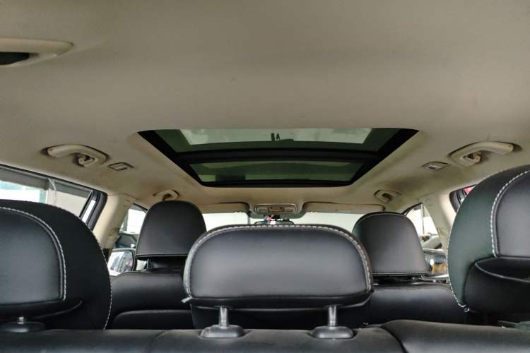 Used Geely Auto Emgrand X7 Sport 2016 2.0L Manual ZhiShang Version Headliner