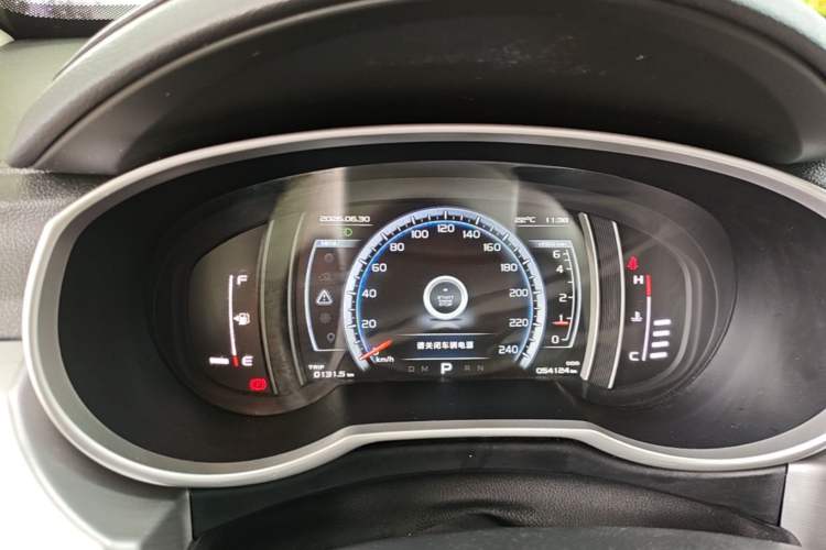 Used Geely Auto Emgrand X7 Sport 2016 1.8TD Automatic ZhiZun Version Instrument Cluster