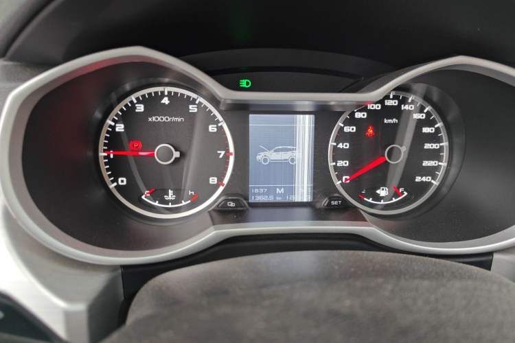 Used Geely Auto Emgrand X7 Sport 2016 2.0L Manual ZhiShang Version Instrument Cluster