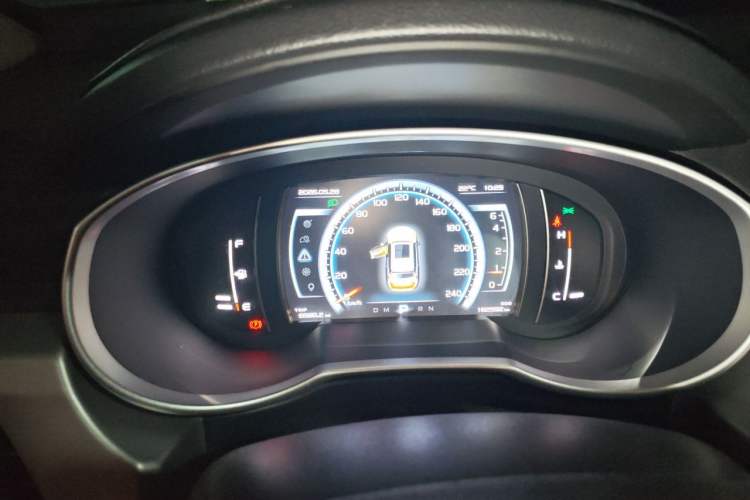 Used Geely Auto Emgrand X7 Sport 2016 1.8TD Automatic ZhiZun Version Instrument Cluster