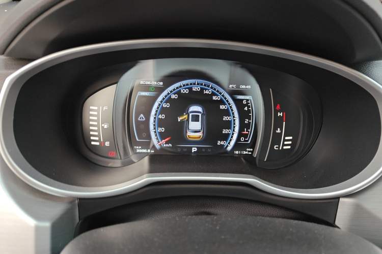 Used Geely Auto Emgrand X7 Sport 2016 1.8TD Automatic Smart Model Instrument Cluster