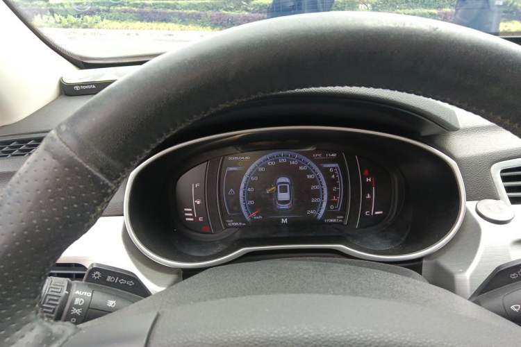 Used Geely Auto Emgrand X7 Sport 2016 2.0L Manual ZhiShang Version Instrument Cluster