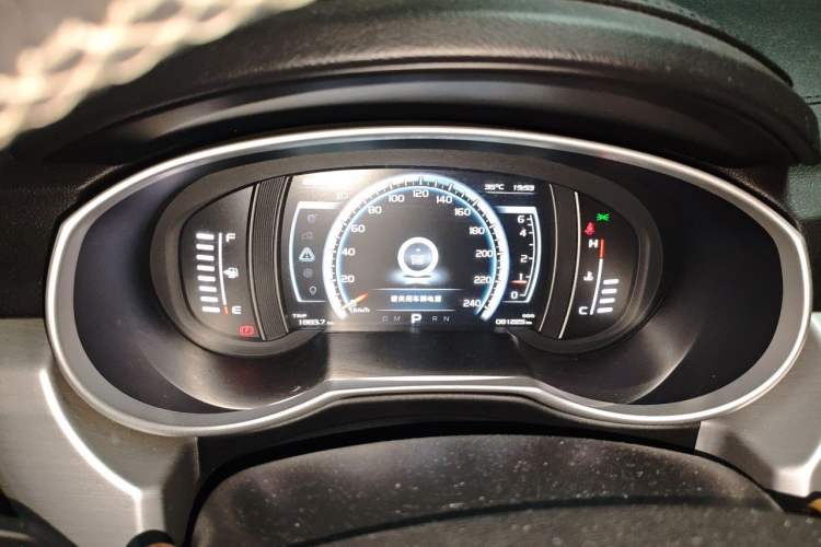Used Geely Auto Emgrand X7 Sport 2016 1.8TD Automatic Smart Model Instrument Cluster