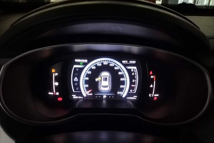 Used Geely Auto Emgrand X7 Sport 2016 1.8TD Automatic ZhiZun Version Instrument Cluster