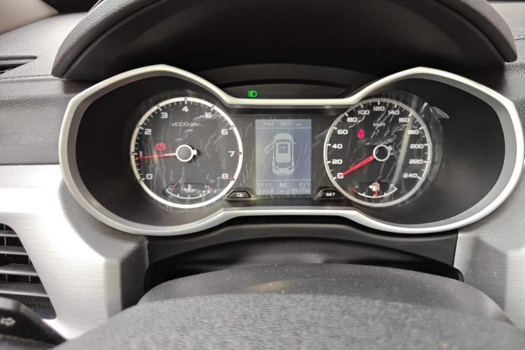 Used Geely Auto Emgrand X7 Sport 2016 2.0L Manual ZhiShang Version Instrument Cluster