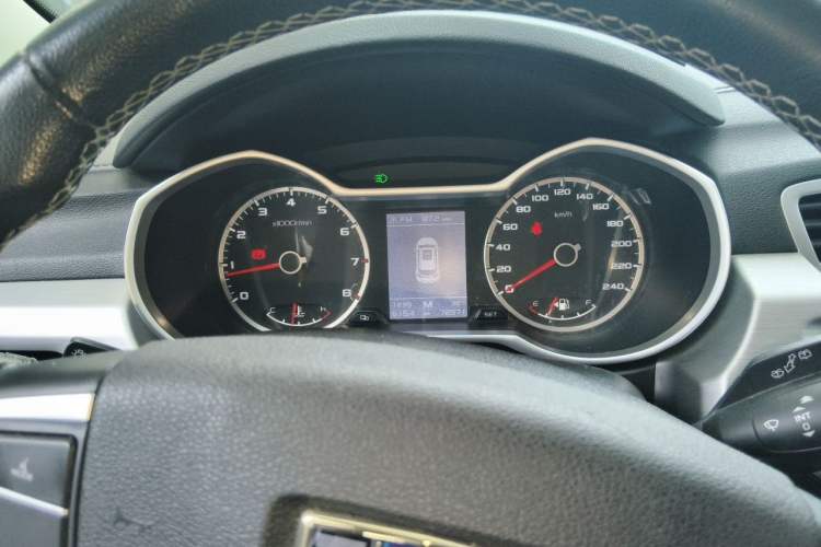 Used Geely Auto Emgrand X7 Sport 2016 2.0L Manual ZhiShang Version Instrument Cluster
