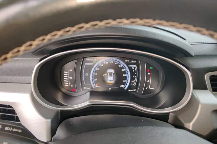Used Geely Auto Emgrand X7 Sport 2016 1.8TD Automatic All-Wheel-Drive ZhiZun Edition Instrument Cluster