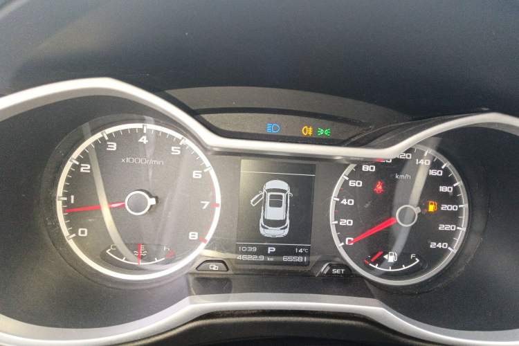 Used Geely Auto Emgrand X7 Sport 2016 1.8TD Automatic ZhiShang Model Instrument Cluster