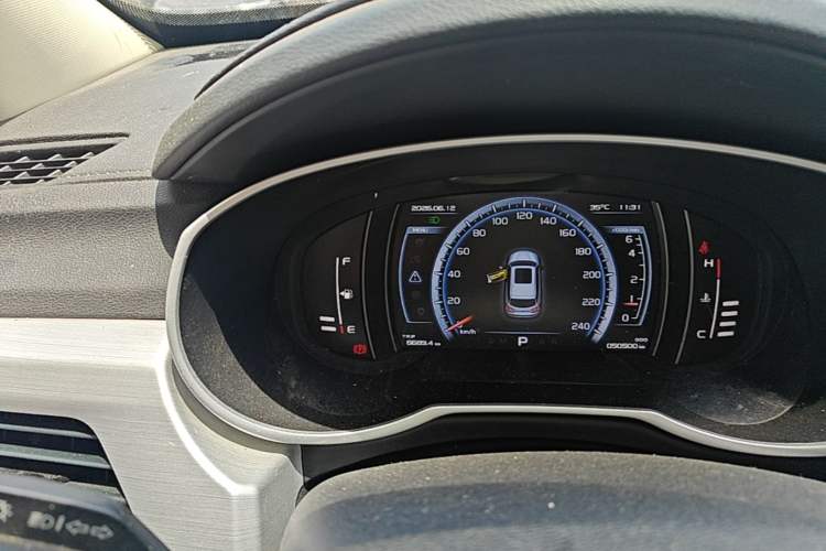Used Geely Auto Emgrand X7 Sport 2016 1.8TD Automatic Smart Connectivity Version Instrument Cluster