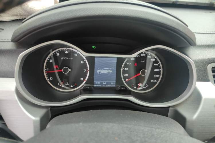 Used Geely Auto Emgrand X7 Sport 2016 2.0L Manual ZhiShang Version Instrument Cluster