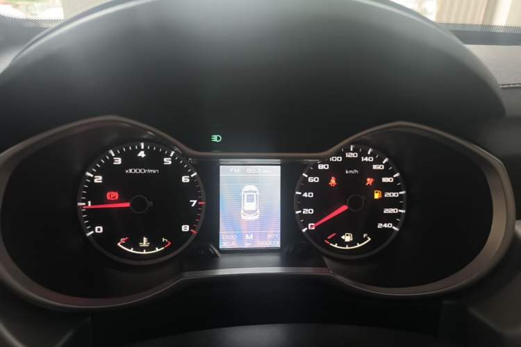 Used Geely Auto Emgrand X7 Sport 2016 2.0L Manual ZhiShang Version Instrument Cluster