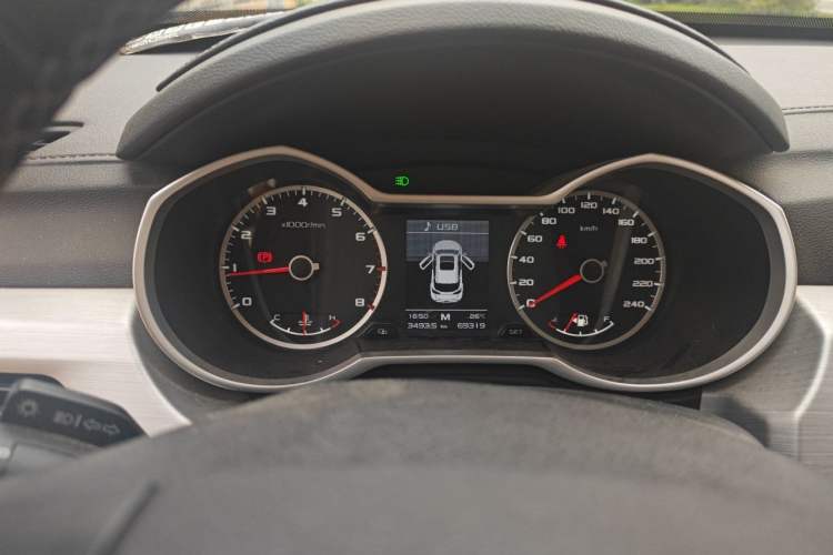 Used Geely Auto Emgrand X7 Sport 2016 2.0L Manual ZhiShang Version Instrument Cluster