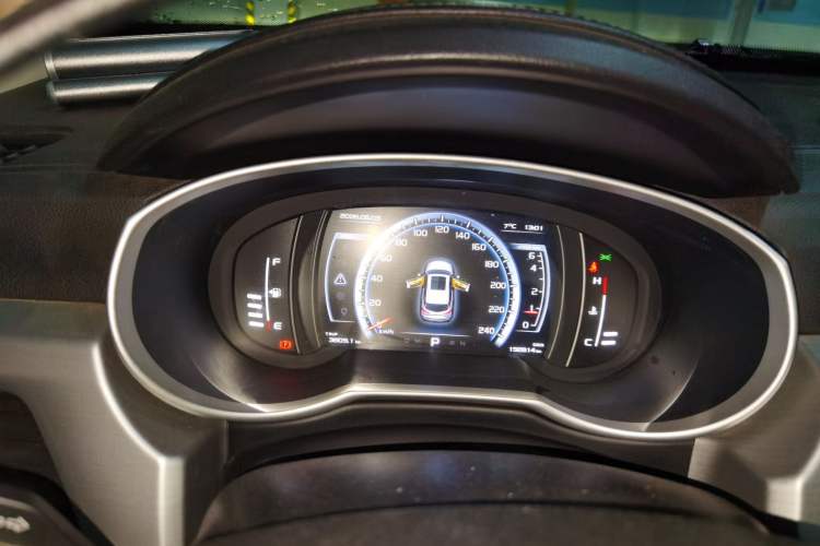 Used Geely Auto Emgrand X7 Sport 2016 1.8TD Automatic All-Wheel-Drive ZhiZun Edition Instrument Cluster