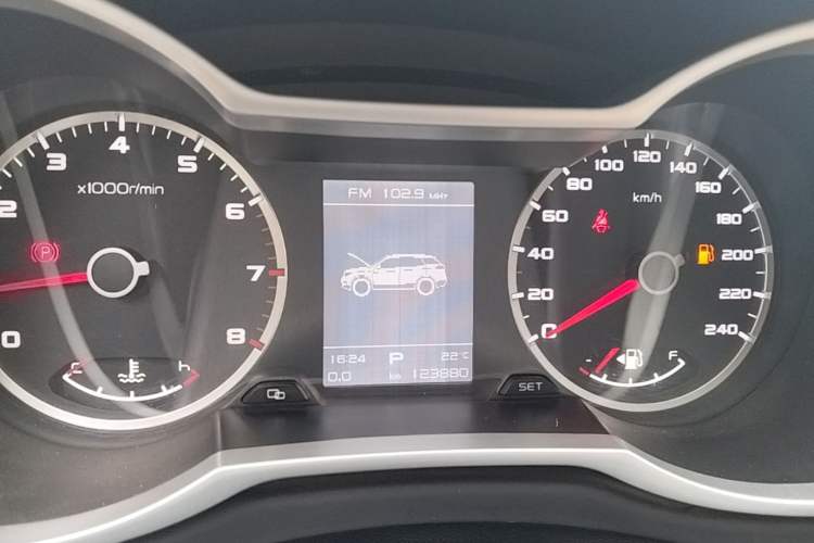 Used Geely Auto Emgrand X7 Sport 2016 1.8TD Automatic Smart Connectivity Version Instrument Cluster