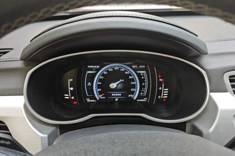 Used Geely Auto Emgrand X7 Sport 2016 1.8TD Automatic Smart Connectivity Version Instrument Cluster