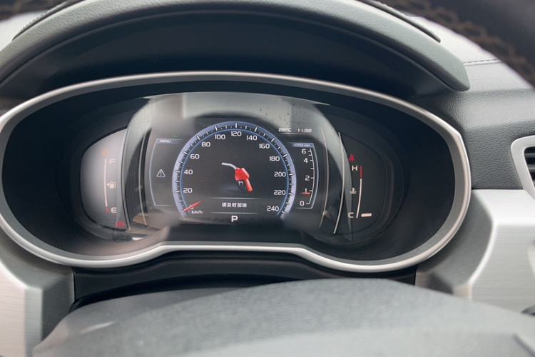 Used Geely Auto Emgrand X7 Sport 2016 1.8TD Automatic Smart Model Instrument Cluster
