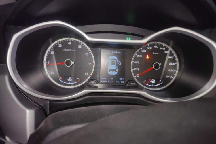 Used Geely Auto Emgrand X7 Sport 2016 1.8TD Automatic Smart Model Instrument Cluster