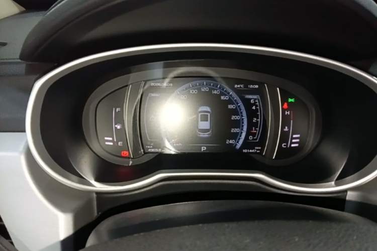 Used Geely Auto Emgrand X7 Sport 2016 1.8TD Automatic ZhiZun Version Instrument Cluster