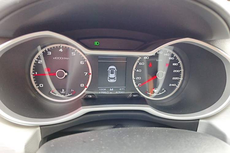 Used Geely Auto Emgrand X7 Sport 2016 2.0L Manual ZhiShang Version Instrument Cluster
