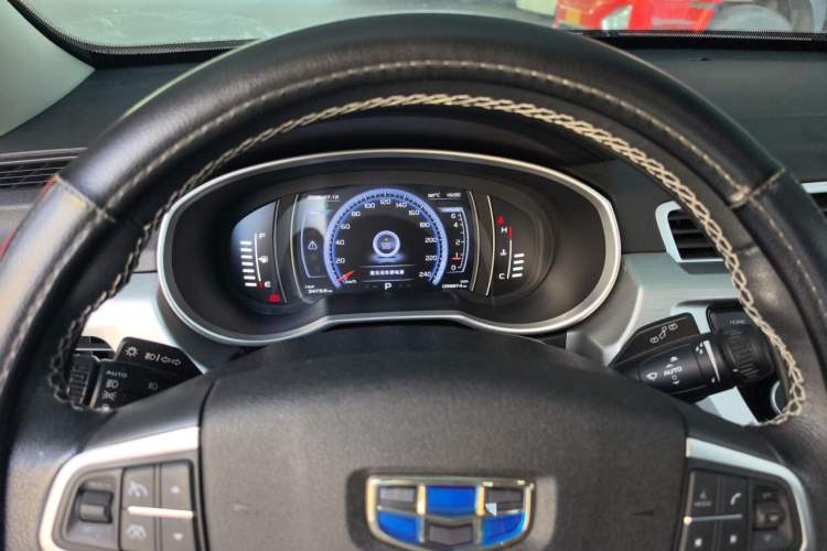 Used Geely Auto Emgrand X7 Sport 2016 1.8TD Automatic Smart Model Instrument Cluster