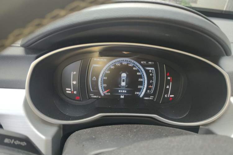 Used Geely Auto Emgrand X7 Sport 2016 2.0L Manual ZhiShang Version Instrument Cluster
