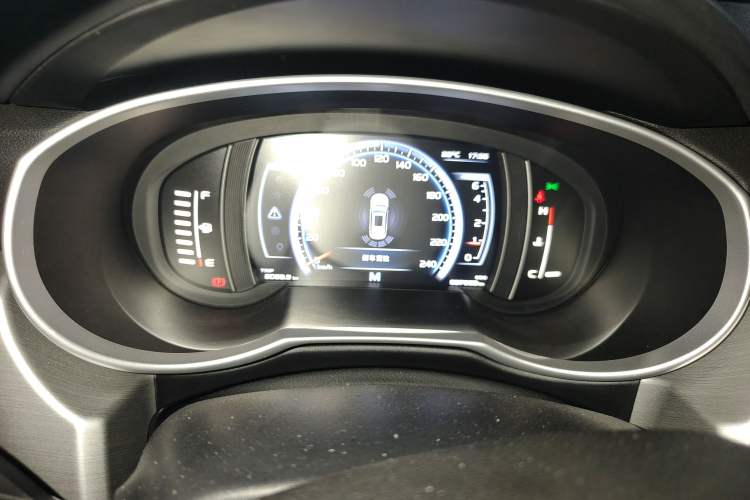 Used Geely Auto Emgrand X7 Sport 2016 2.0L Manual ZhiShang Version Instrument Cluster
