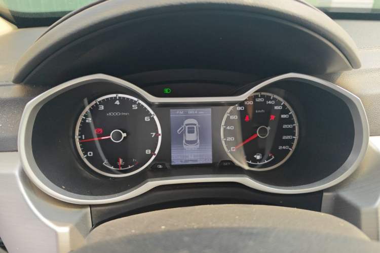 Used Geely Auto Emgrand X7 Sport 2016 2.0L Manual ZhiShang Version Instrument Cluster