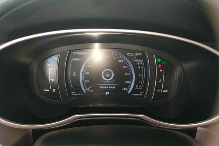 Used Geely Auto Emgrand X7 Sport 2016 1.8TD Automatic ZhiZun Version Instrument Cluster