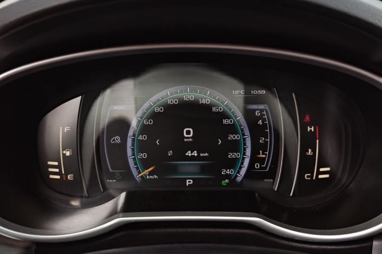 Used Geely Auto Emgrand X7 Sport 2016 1.8TD Automatic ZhiZun Version Instrument Cluster