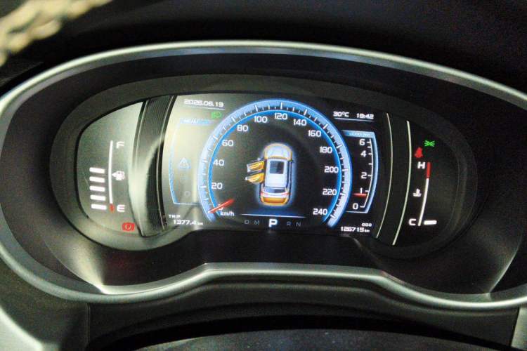 Used Geely Auto Emgrand X7 Sport 2016 1.8TD Automatic ZhiZun Version Instrument Cluster