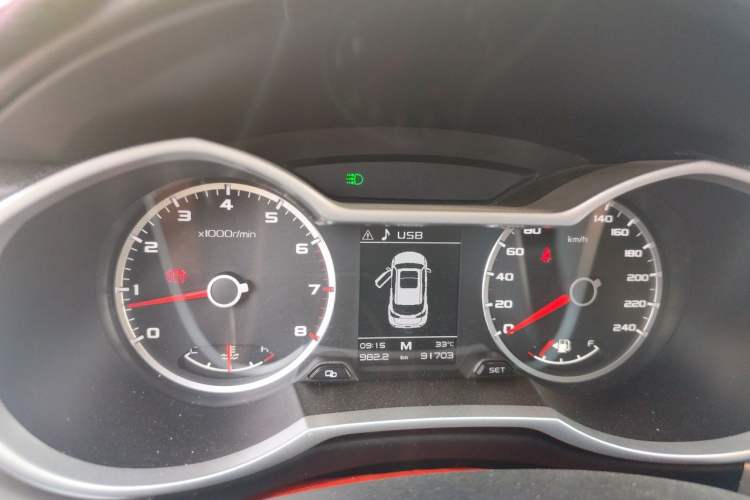 Used Geely Auto Emgrand X7 Sport 2016 2.0L Manual ZhiShang Version Instrument Cluster
