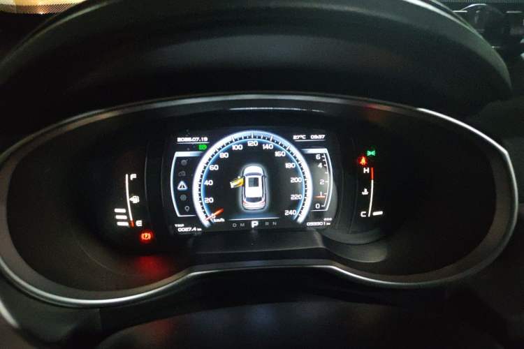 Used Geely Auto Emgrand X7 Sport 2016 1.8TD Automatic ZhiZun Version Instrument Cluster