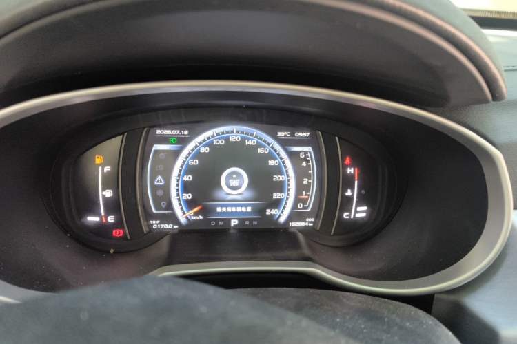 Used Geely Auto Emgrand X7 Sport 2016 1.8TD Automatic Smart Model Instrument Cluster