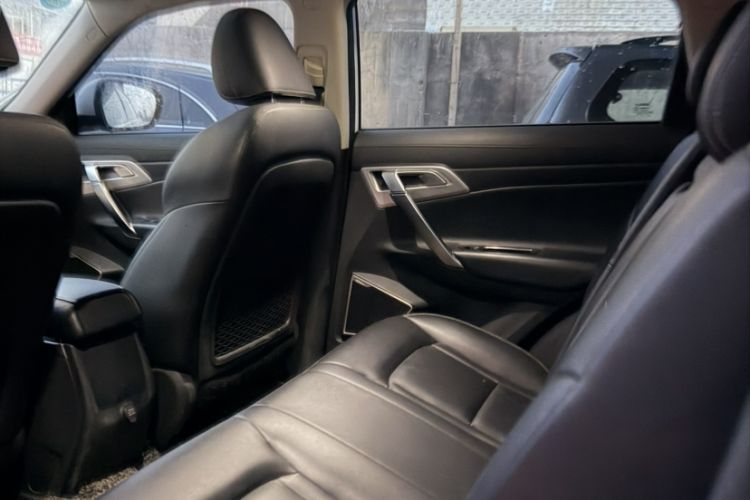 Used Geely Auto Emgrand X7 Sport 2016 2.0L Manual Smart Connect Version Interior 1