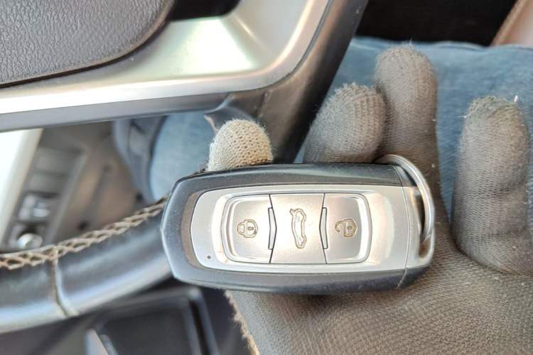 Used Geely Auto Emgrand X7 Sport 2016 1.8TD Automatic ZhiZun Version Interior 1