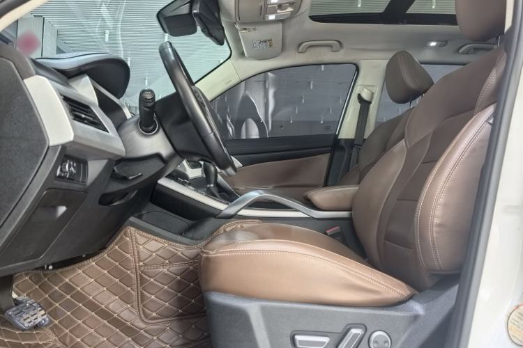 Used Geely Auto Emgrand X7 Sport 2016 1.8TD Automatic ZhiZun Version Interior 1