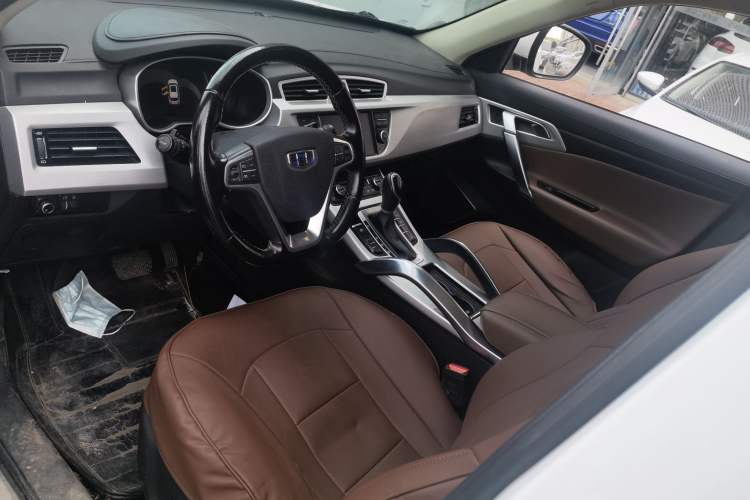 Used Geely Auto Emgrand X7 Sport 2016 1.8TD Automatic ZhiZun Version Interior 1