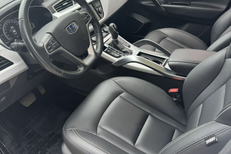 Used Geely Auto Emgrand X7 Sport 2016 1.8TD Automatic ZhiShang Model Interior 1