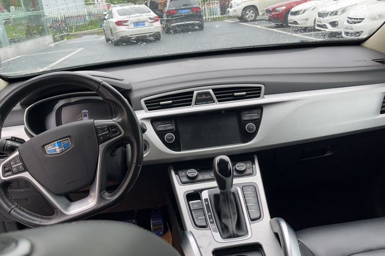 Used Geely Auto Emgrand X7 Sport 2016 1.8TD Automatic Smart Model Interior 1