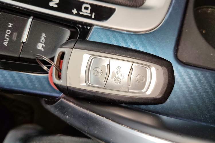 Used Geely Auto Emgrand X7 Sport 2016 1.8TD Automatic Smart Model Interior 1