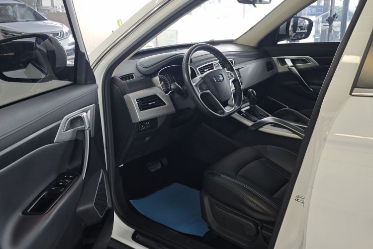 Used Geely Auto Emgrand X7 Sport 2016 1.8TD Automatic Smart Connectivity Version Interior 1