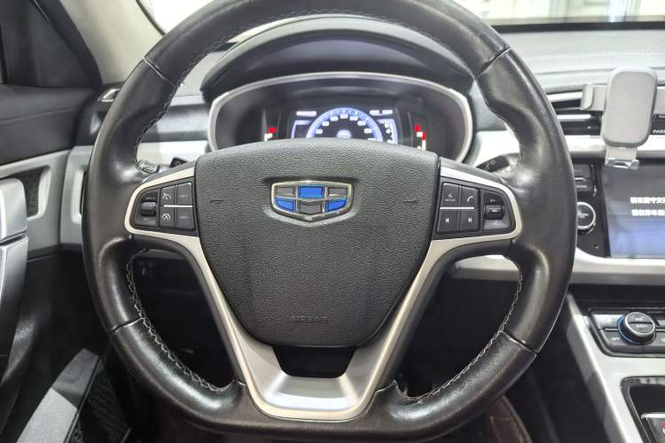 Used Geely Auto Emgrand X7 Sport 2016 1.8TD Automatic ZhiZun Version Interior 12