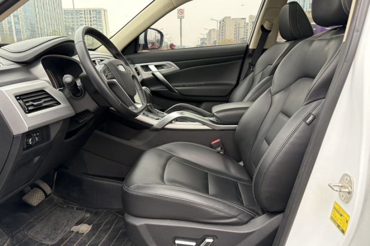 Used Geely Auto Emgrand X7 Sport 2016 1.8TD Automatic Smart Model Interior 12