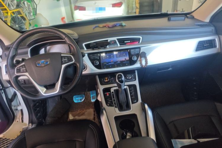 Used Geely Auto Emgrand X7 Sport 2016 1.8TD Automatic Smart Model Interior 2